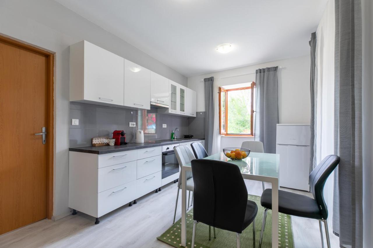 Apartments Kastel Pula Пула Экстерьер фото