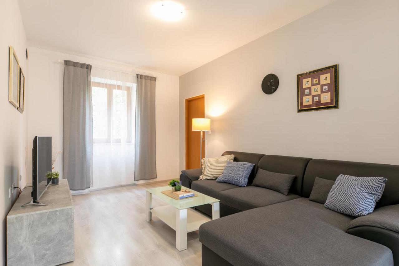 Apartments Kastel Pula Пула Экстерьер фото